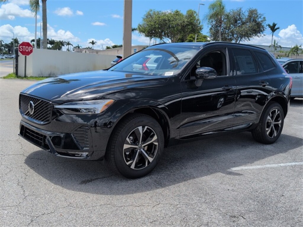New 2026 Volvo XC60 B5 Core SUV
