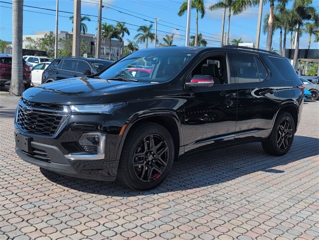 2023 Chevrolet Traverse Premier photo 2