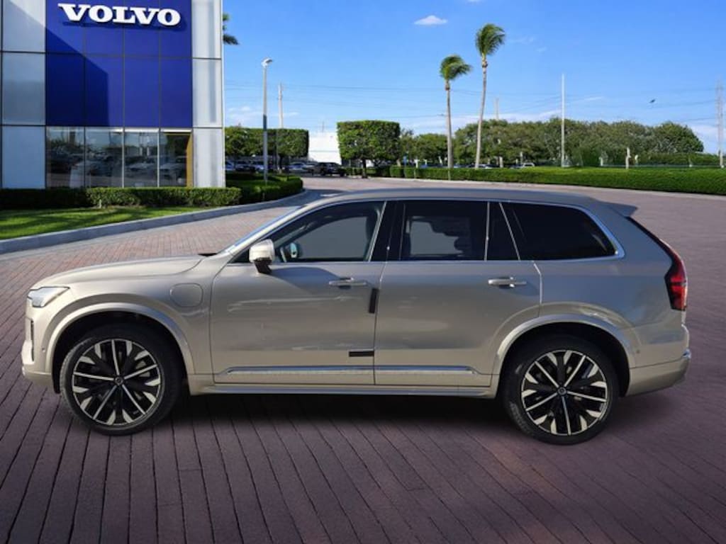 New 2026 Volvo XC90 plug-in hybrid T8 Plus 7-Seater SUV