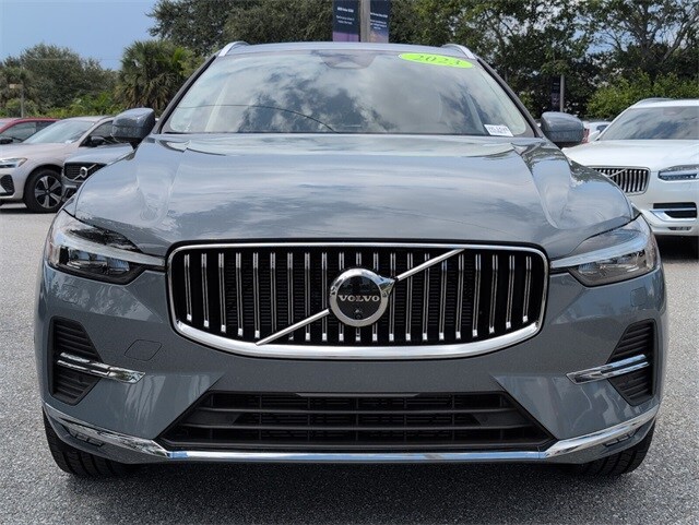 2023 Volvo XC60 B5 Plus photo 3