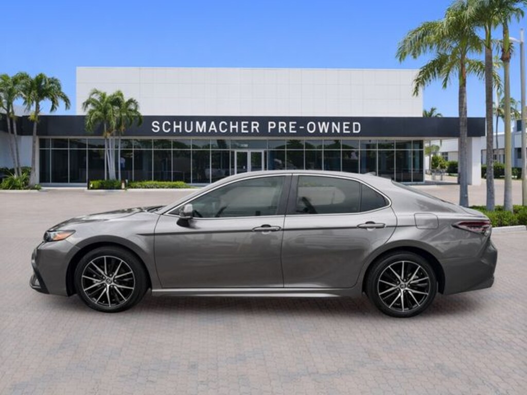 Used 2024 Toyota Camry SE Sedan