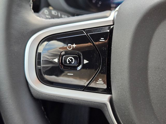 2026 Volvo XC60 Plus - Photo 27