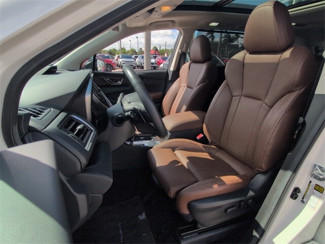 2024 Subaru Ascent Touring photo 4