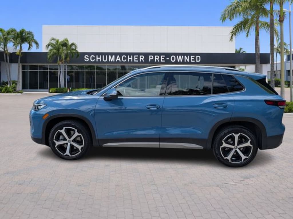 Used 2025 Volkswagen Tiguan 2.0T SE SUV