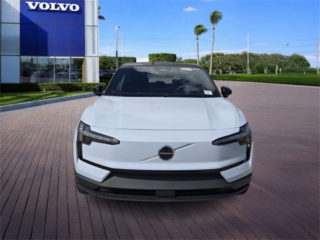 New 2026 Volvo EX30 Twin Motor Ultra SUV