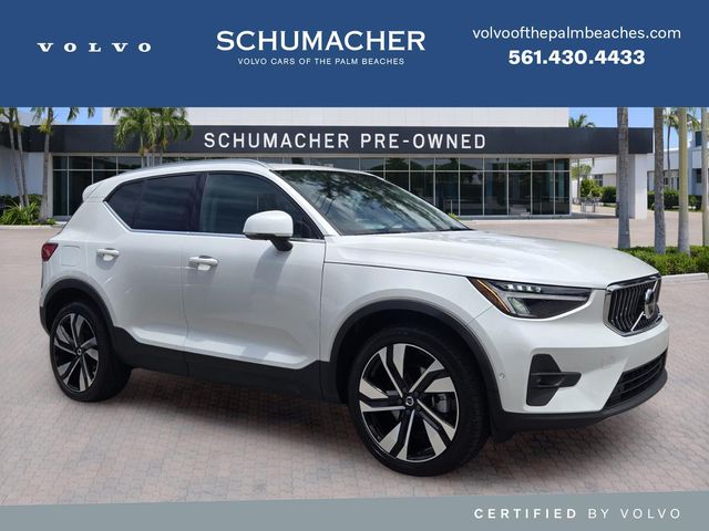 2024 Volvo XC40 B5 Plus Bright AWD's photo