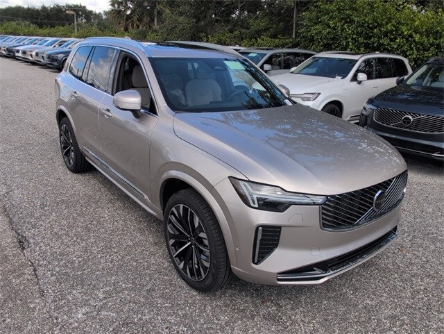 2026 Volvo XC90 B5 Plus photo 2