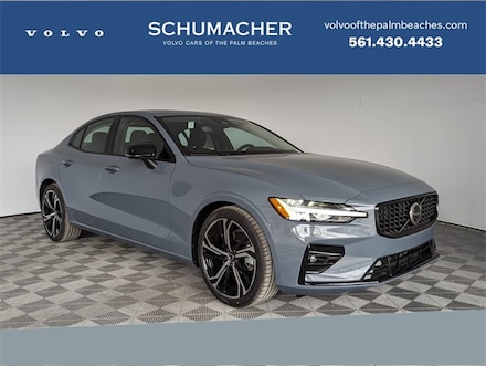 2024 Volvo S60 B5 Plus Dark FWD sedan