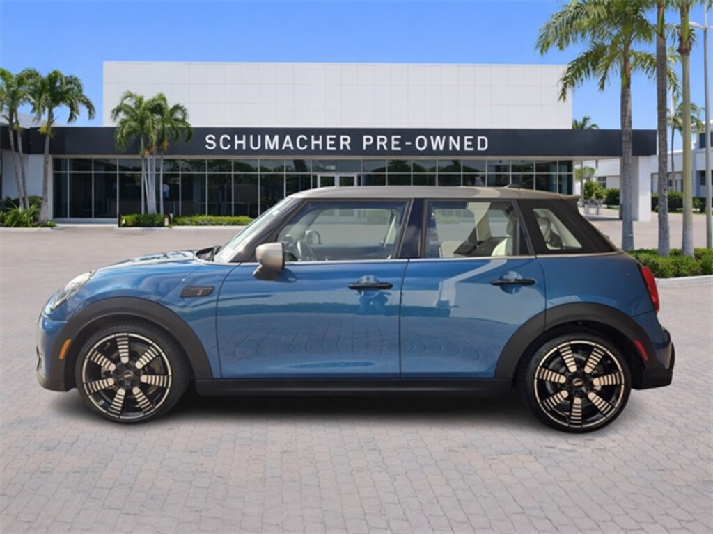 Used 2022 MINI Hardtop 4 Door Hatchback