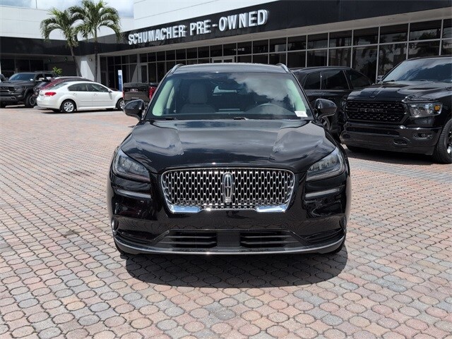 2022 Lincoln Corsair Standard photo 3