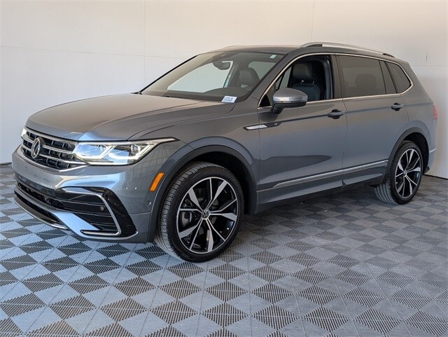 2022 Volkswagen Tiguan SEL Premium R-Line photo 4