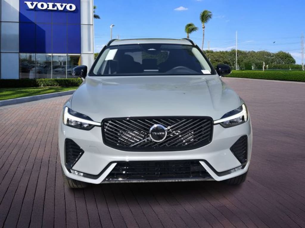 New 2026 Volvo XC60 B5 Core SUV