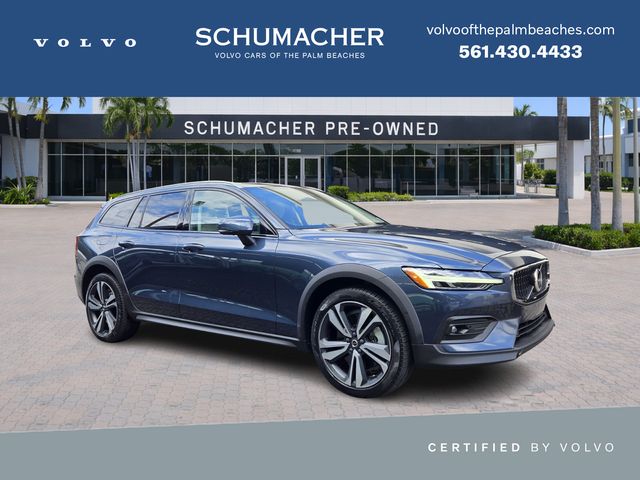 2024 Volvo V60 Cross Country B5 Plus AWD's photo