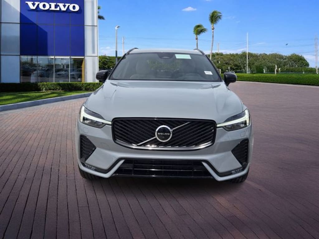 New 2026 Volvo XC60 B5 Plus SUV
