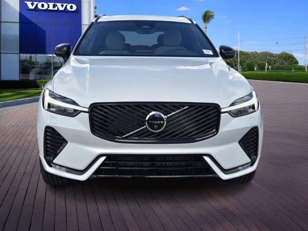 New 2026 Volvo XC60 B5 Plus SUV