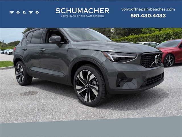 2026 Volvo XC40 SUV 