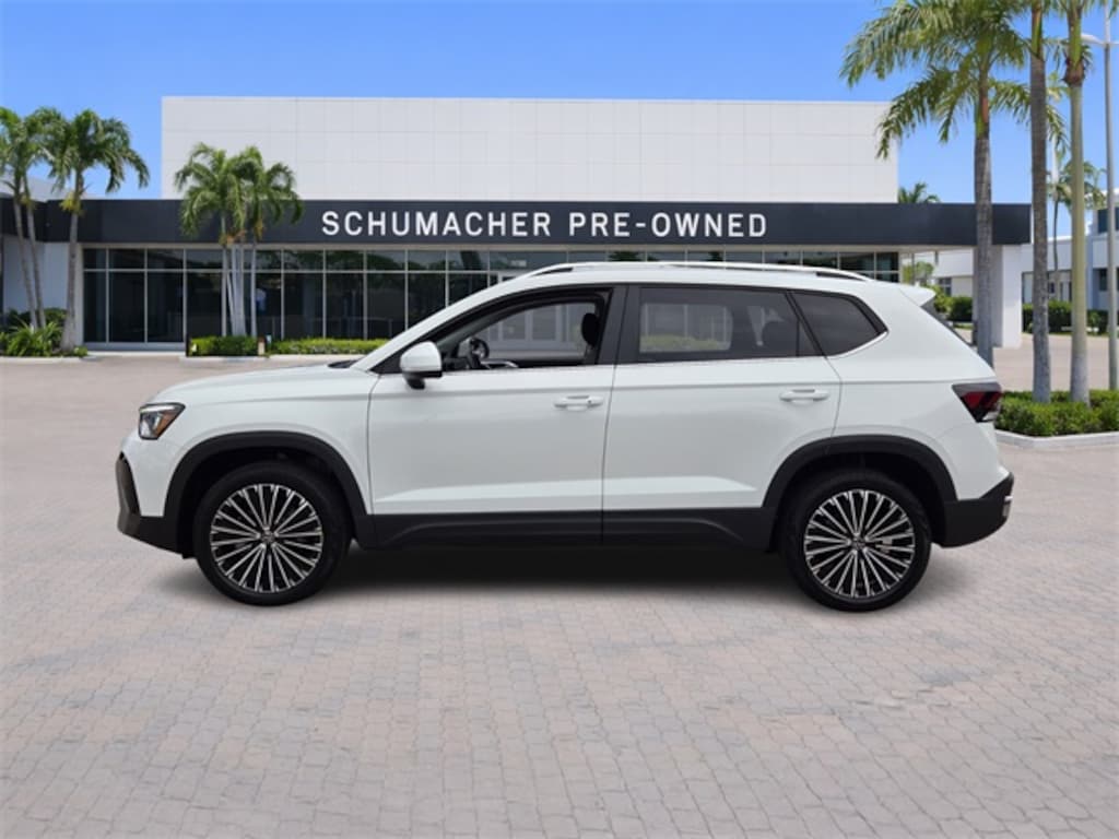 Certified 2025 Volkswagen Taos 1.5T SE SUV