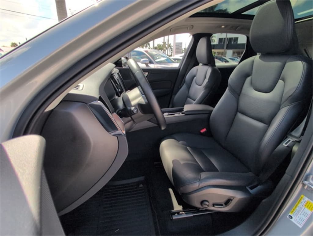 Certified 2024 Volvo XC60 B5 Plus Dark Theme SUV