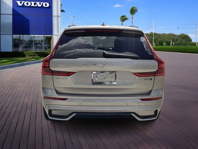 2026 Volvo XC60 Plus - Photo 6