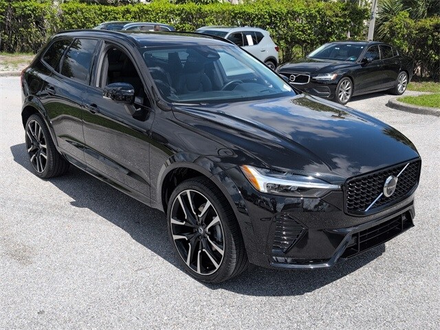 2024 Volvo XC60 B5 Ultimate photo 2