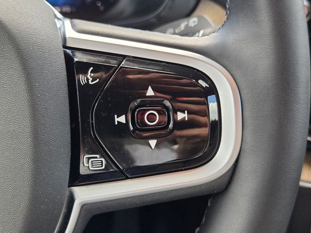2026 Volvo XC60 Plus - Photo 26