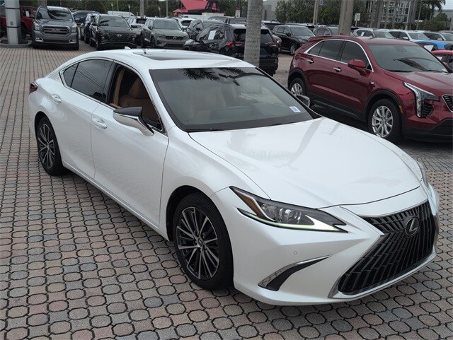 2023 Lexus ES 350 photo 2