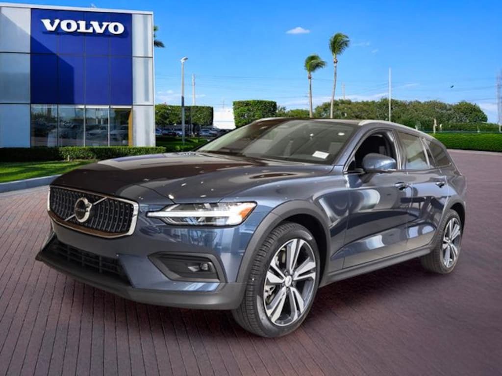 New 2026 Volvo V60 Cross Country B5 Plus Wagon