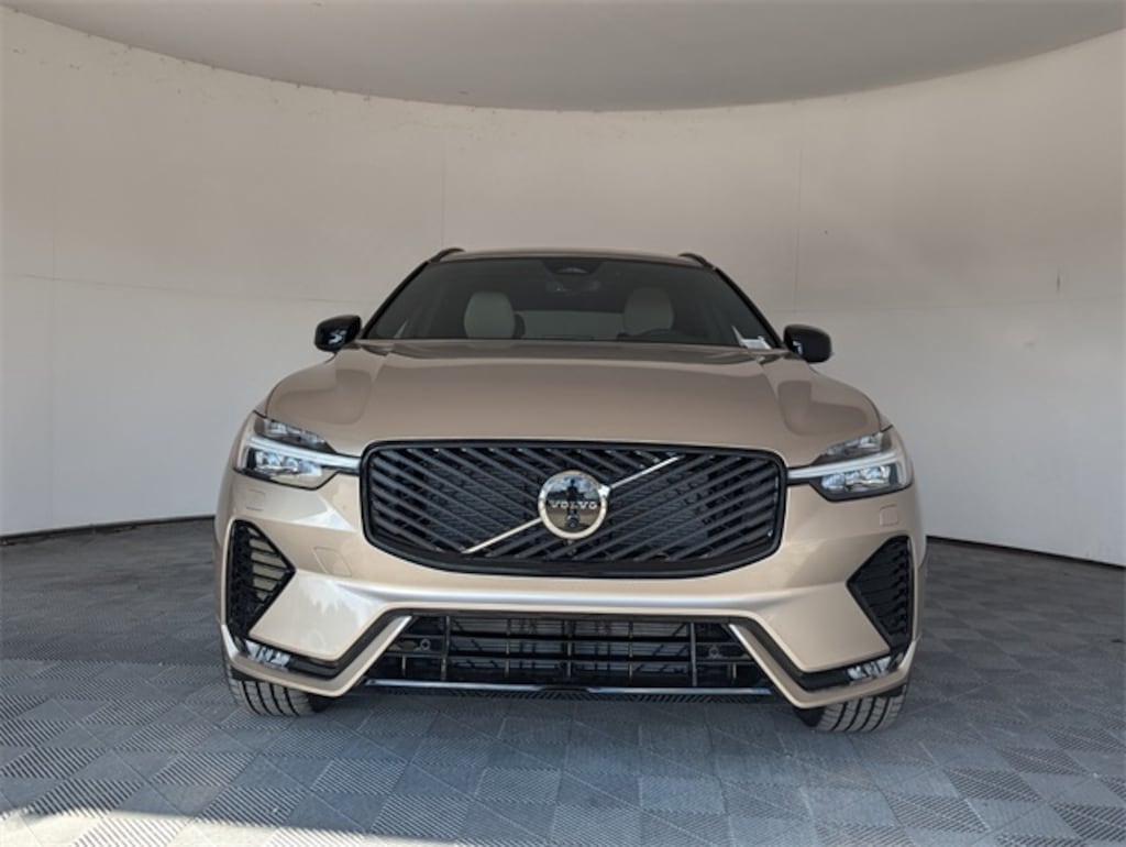 New 2026 Volvo XC60 B5 Plus SUV