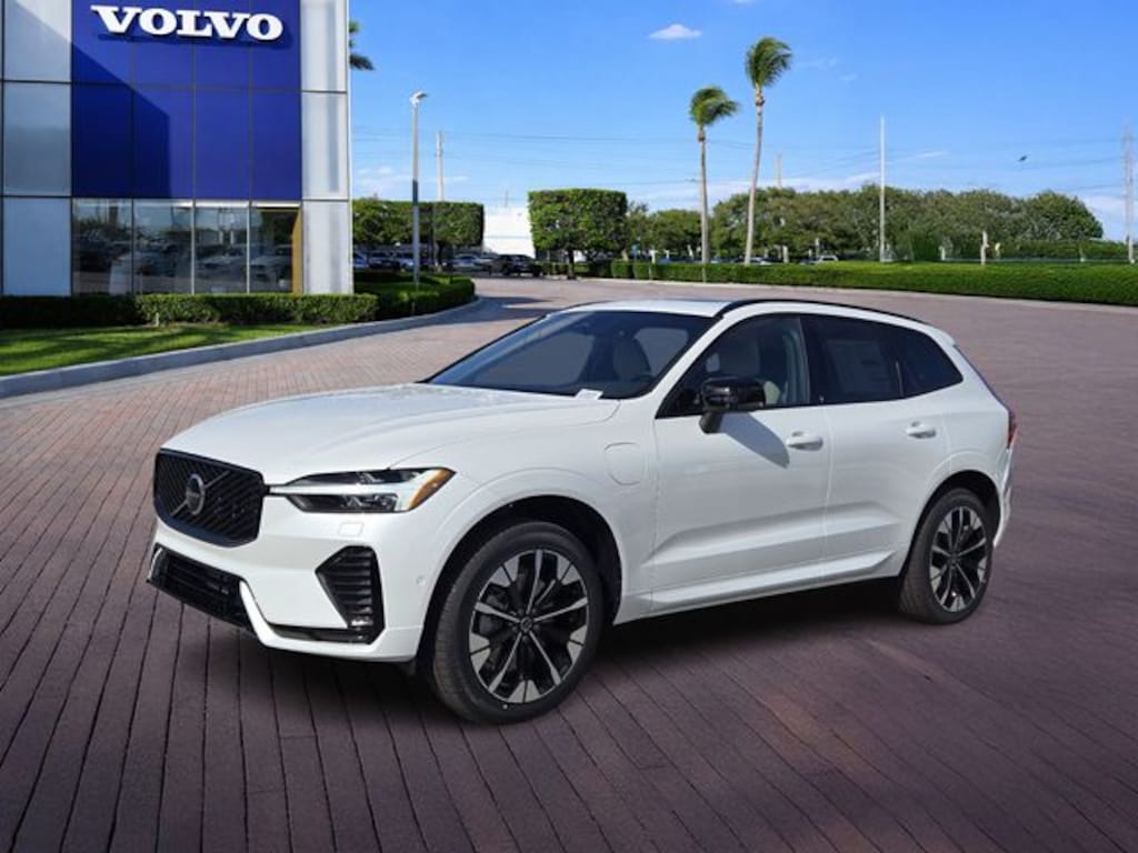 New 2026 Volvo XC60 plug-in hybrid T8 Plus SUV