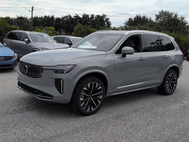 2026 Volvo XC90 Plus photo 4