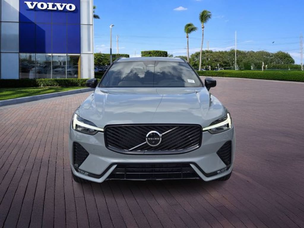 New 2026 Volvo XC60 B5 Plus SUV