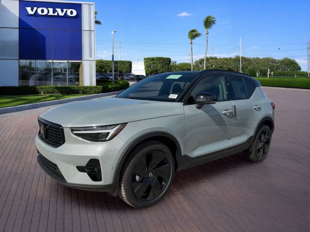 New 2026 Volvo XC40 B5 Ultra Black Edition SUV