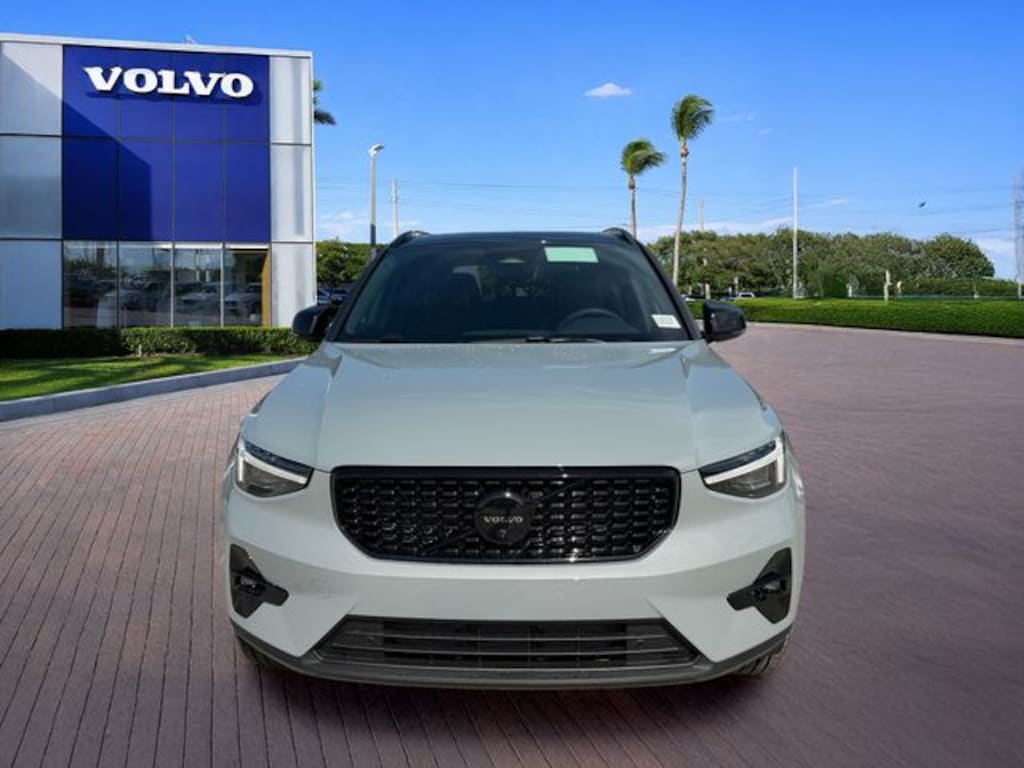 New 2026 Volvo XC40 B5 Ultra Black Edition SUV