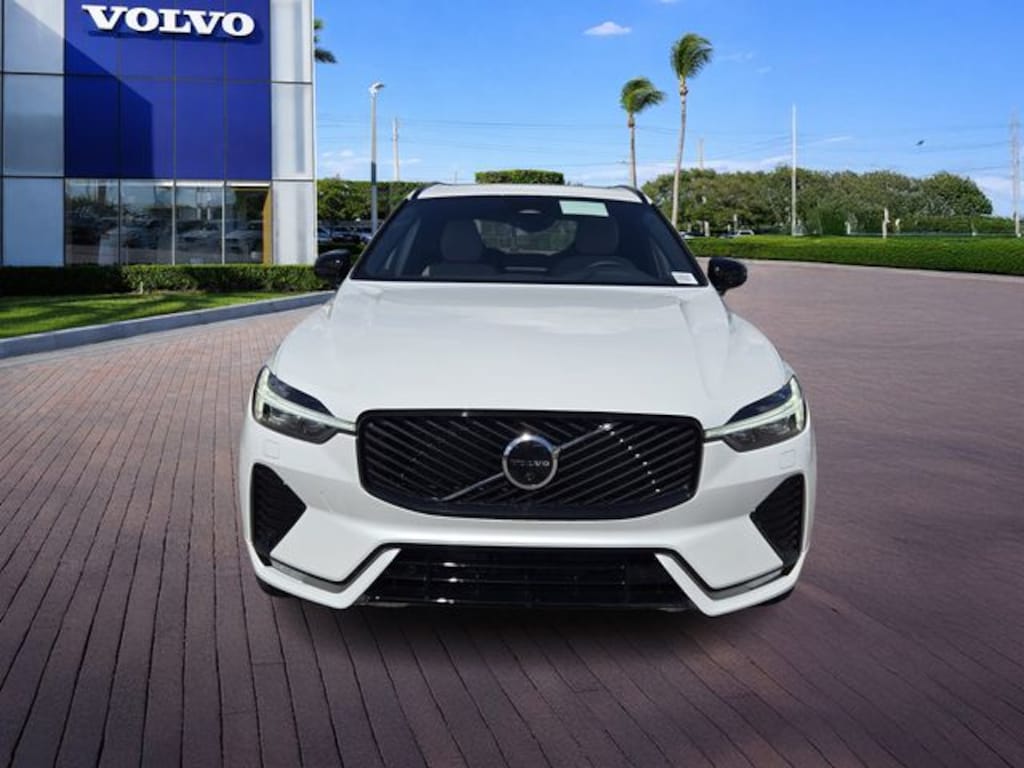 New 2026 Volvo XC60 B5 Plus SUV