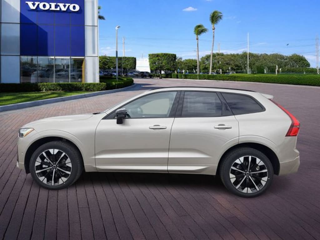 New 2026 Volvo XC60 B5 Plus SUV