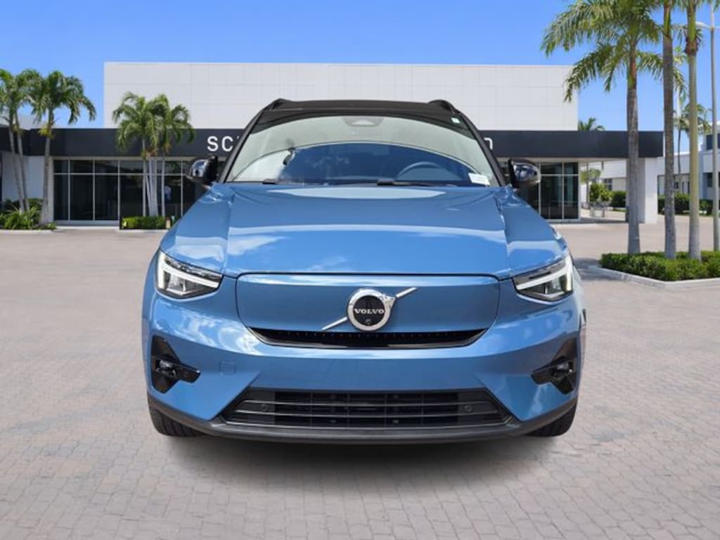 Certified 2023 Volvo XC40 Recharge Pure Electric Twin Plus SUV