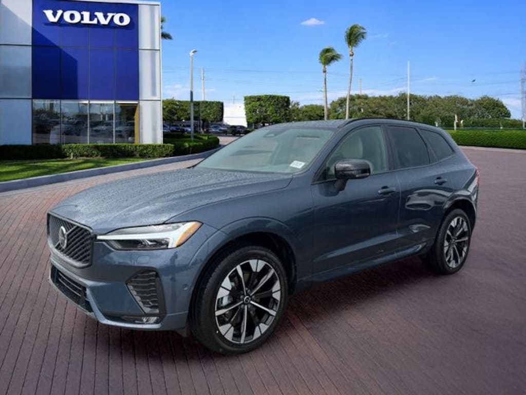 New 2026 Volvo XC60 B5 Plus SUV