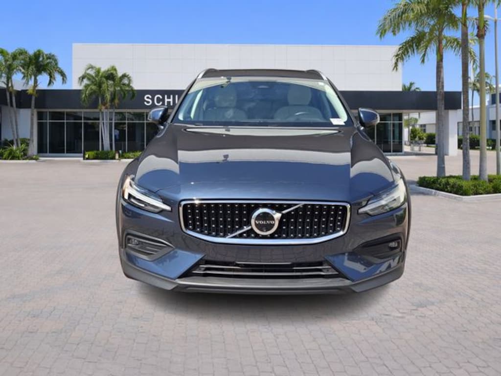 Certified 2025 Volvo V60 Cross Country B5 Plus Wagon