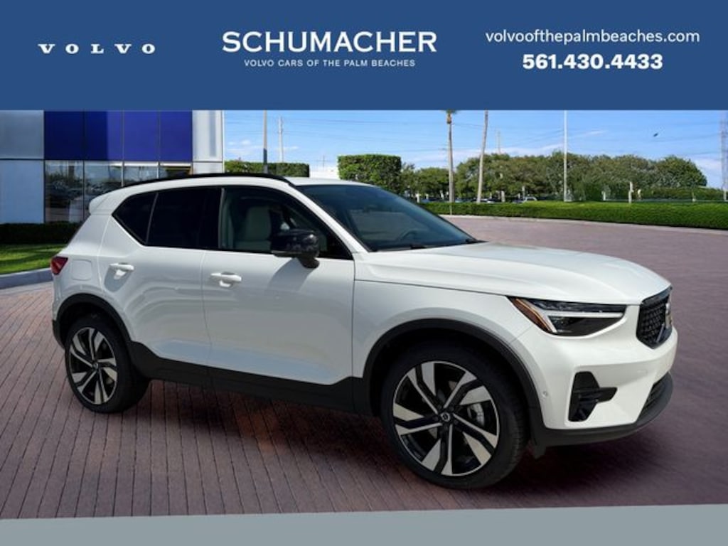 New 2026 Volvo XC40 B5 Ultra SUV