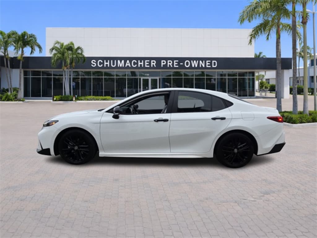 Used 2025 Toyota Camry SE Sedan