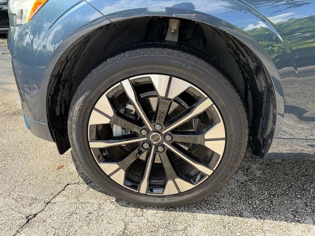 2026 Volvo XC60 Plus - Photo 17