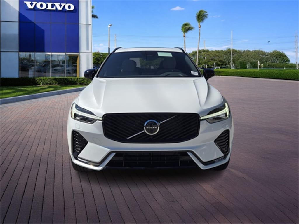 New 2026 Volvo XC60 B5 Plus SUV
