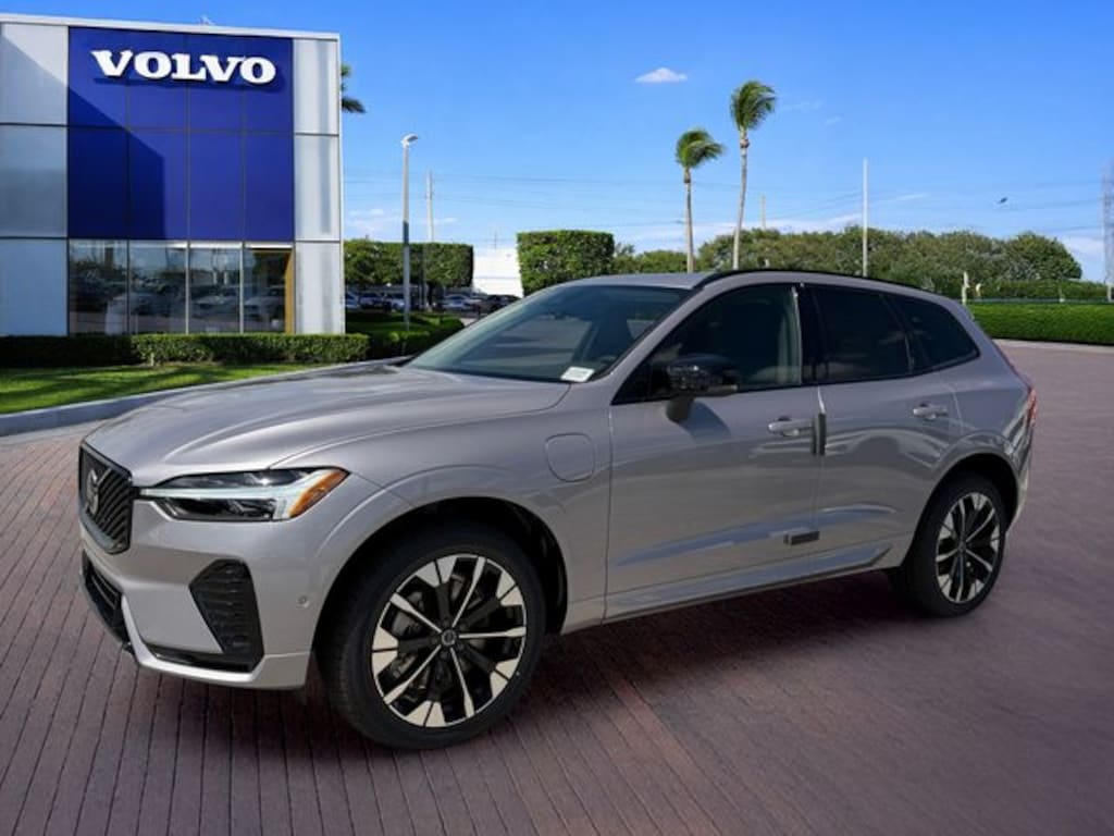 New 2026 Volvo XC60 plug-in hybrid T8 Plus SUV