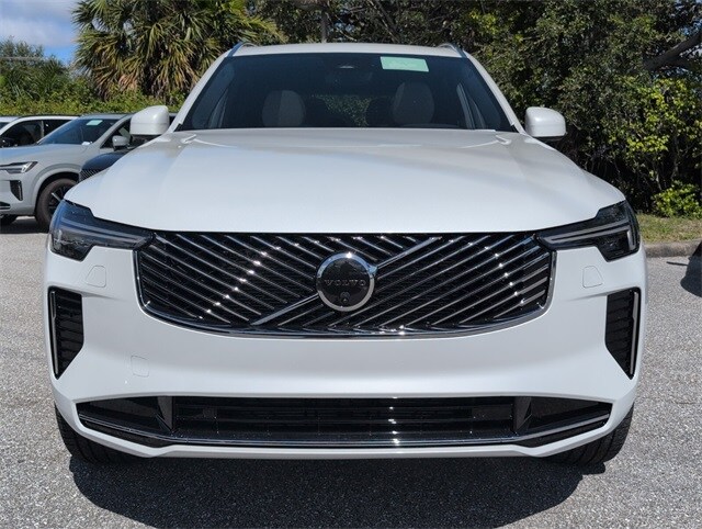 2026 Volvo XC90 Plus photo 4