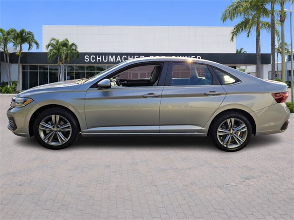 Used 2024 Volkswagen Jetta 1.5T SE Sedan