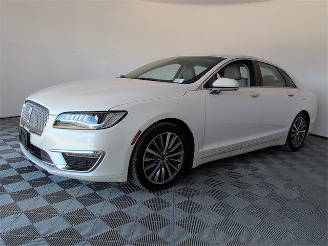 2019 Lincoln MKZ Hybrid Reserve photo 4