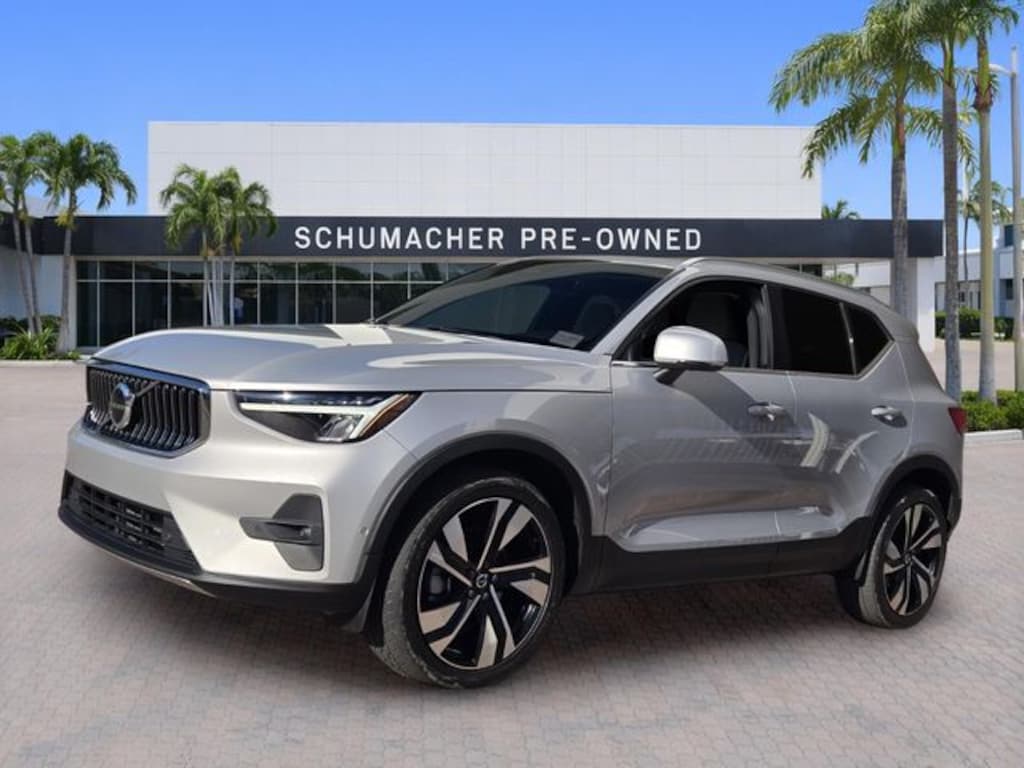 Certified 2023 Volvo XC40 B5 Plus Bright Theme SUV