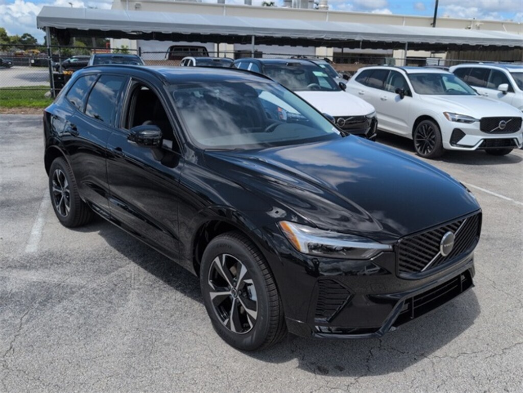 New 2026 Volvo XC60 B5 Core SUV