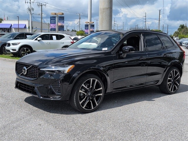 2024 Volvo XC60 B5 Ultimate photo 4