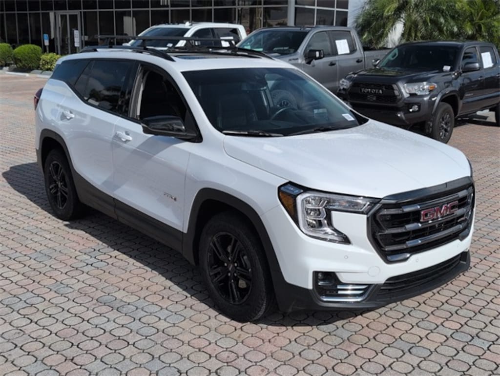 Used 2022 GMC Terrain AT4 SUV